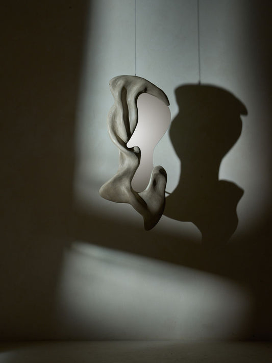 Enclose (Fluid concrete + Mirror)